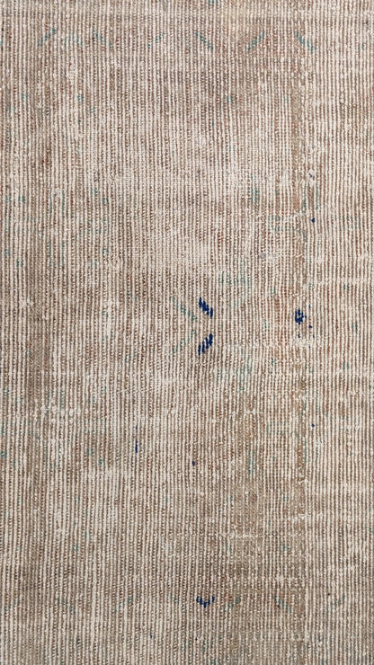 30454  VINTAGE  MAHAL 3'3" x 10'3"
