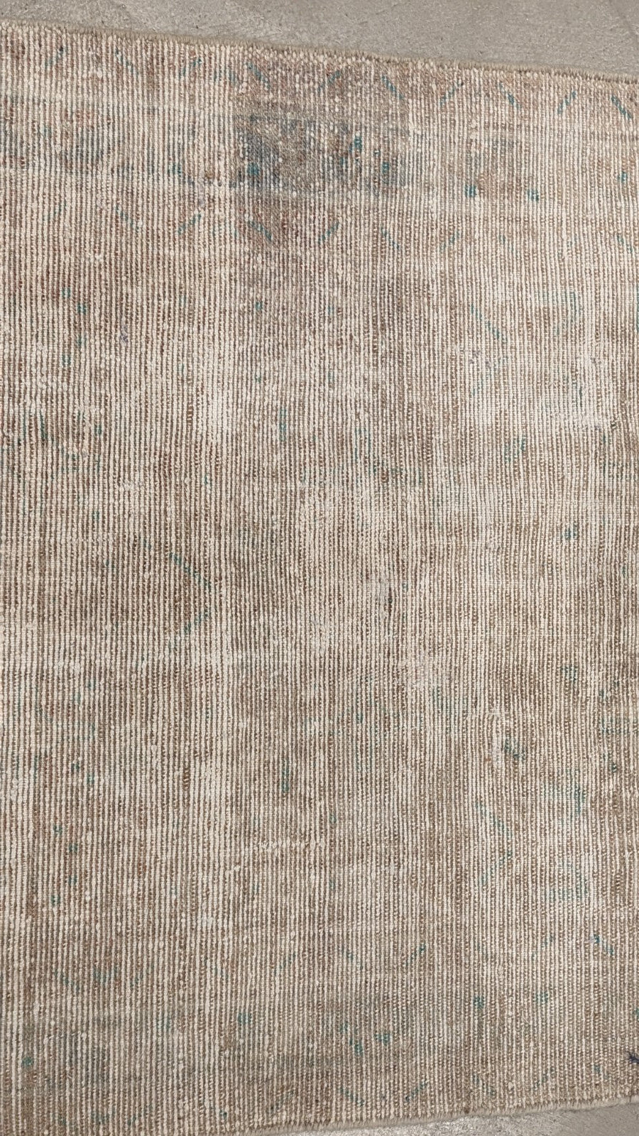 30454  VINTAGE  MAHAL 3'3" x 10'3"