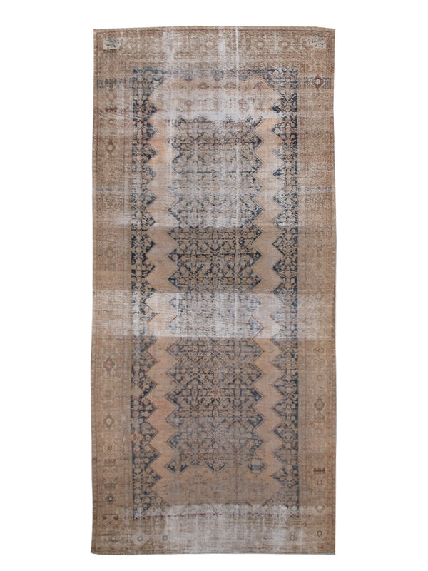 10027607 VINTAGE MALAYER 8'10" x 19'00"