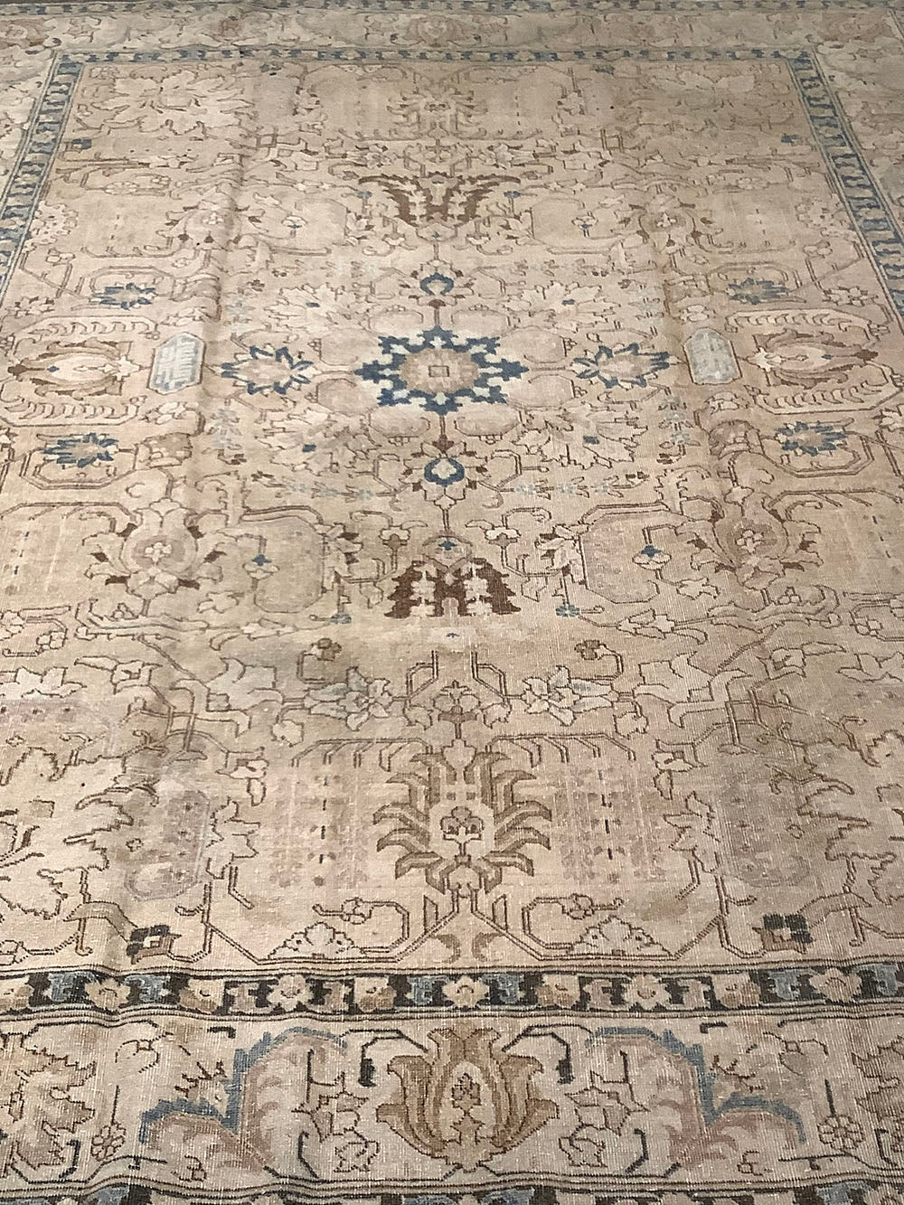 10022342 VINTAGE TABRIZ