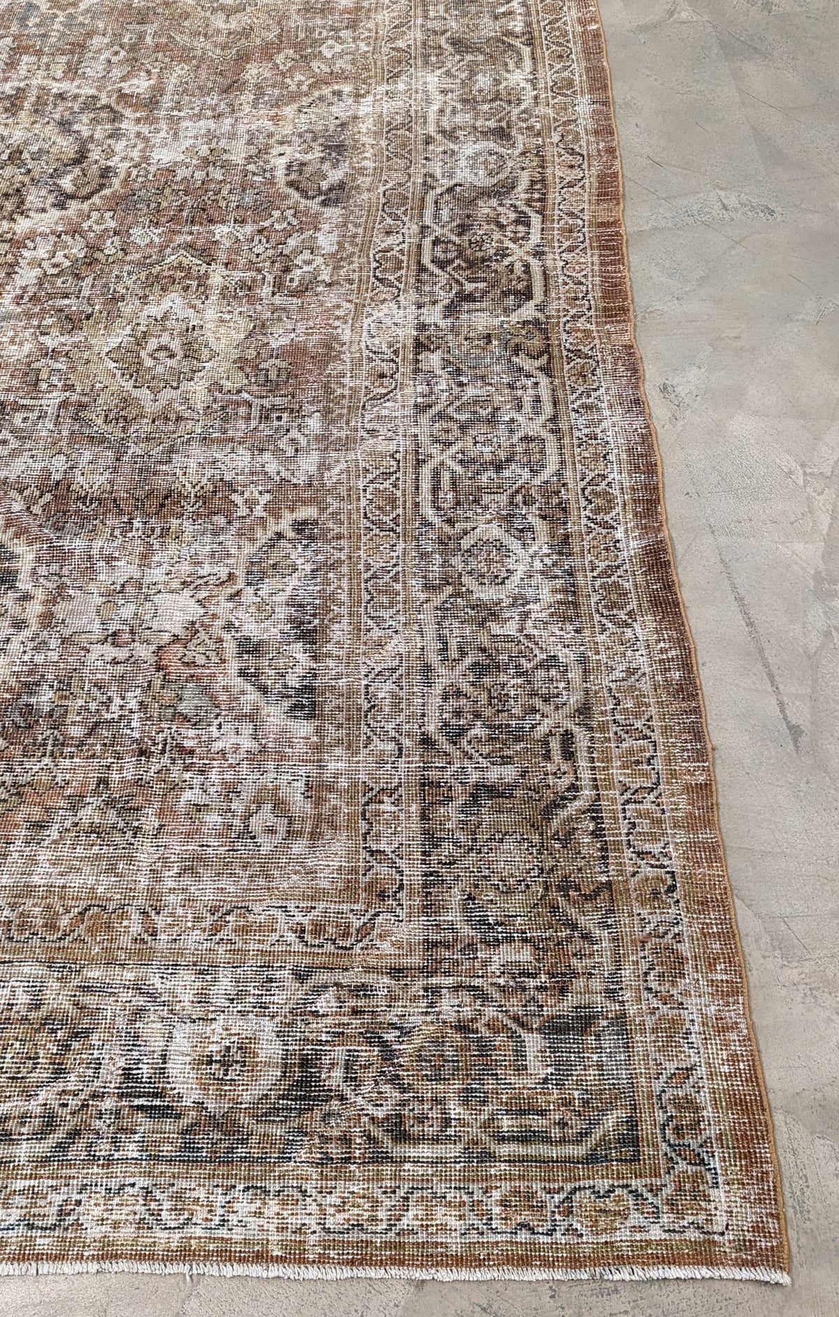 32149 MAHAL 9'2" x 12'3"