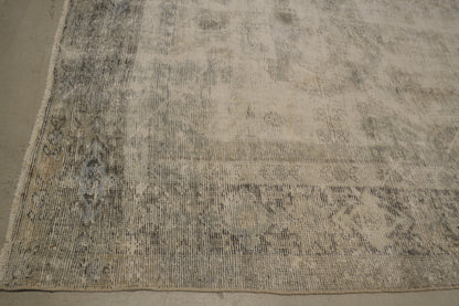 30081 VINTAGE MAHAL 7'9" x 10'8"