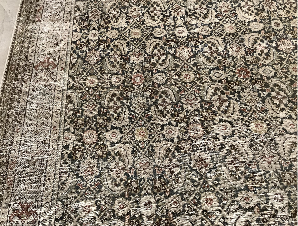 33483 MALAYER 7'7" x 12'8"