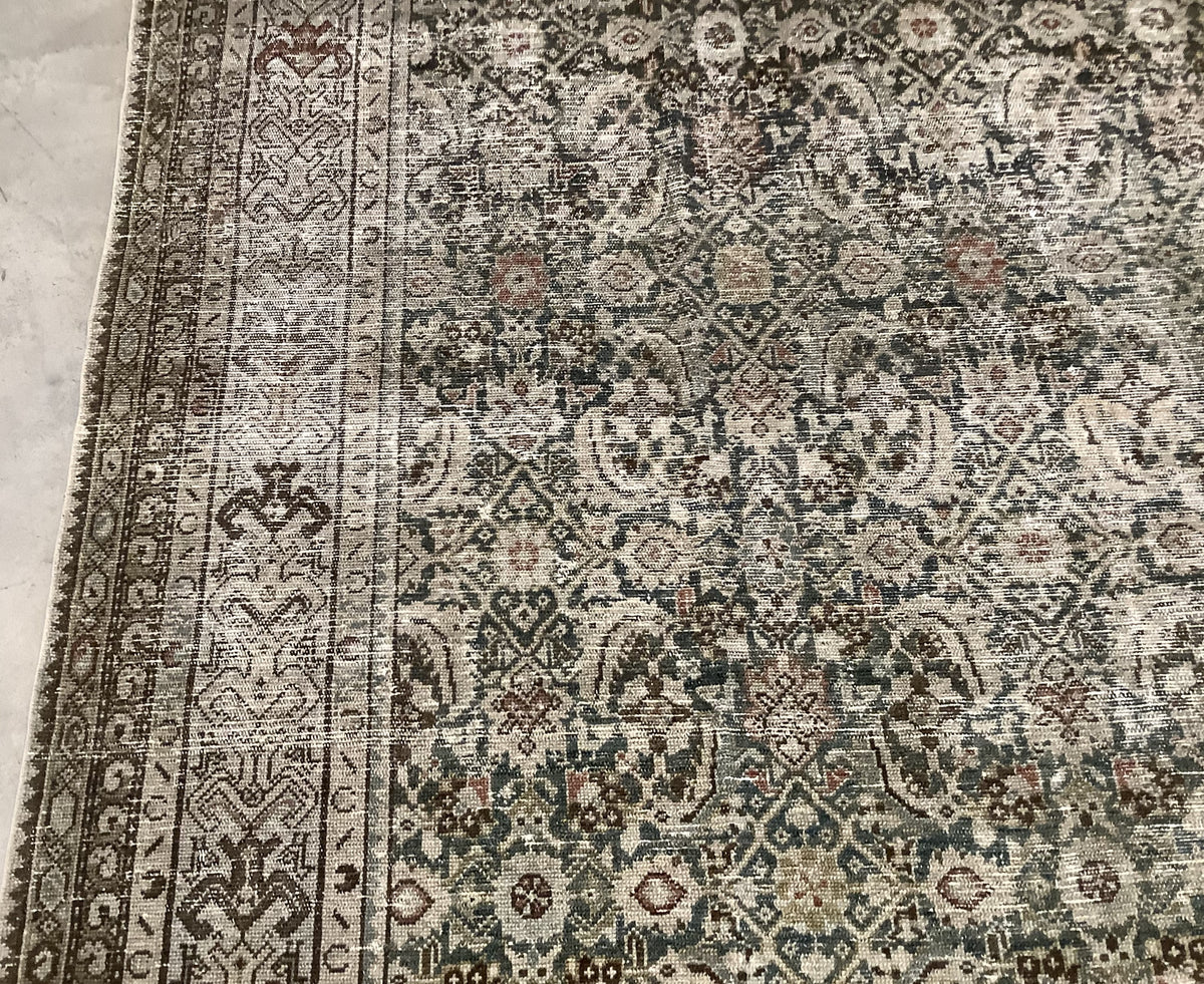 33483 MALAYER 7'7" x 12'8"