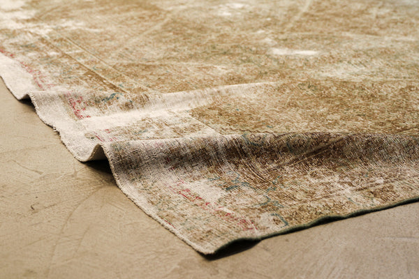 How to Perfectly Match a Vintage Rug With Your Interior Space