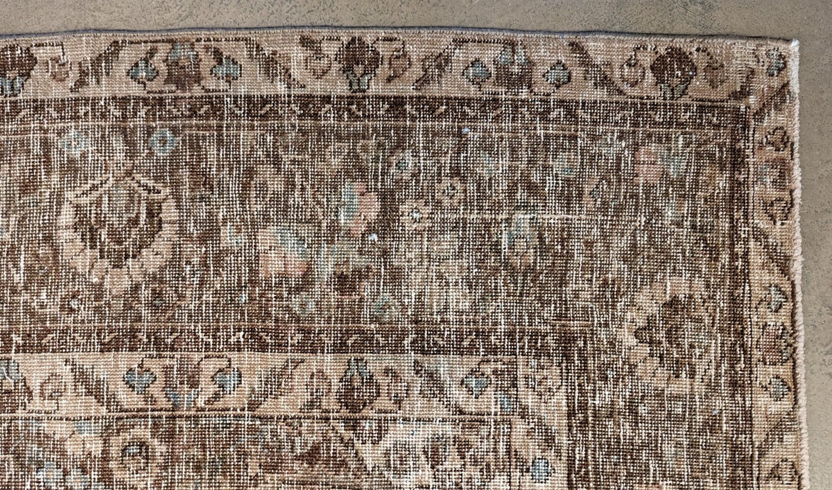 30276 VINTAGE TABRIZ 6'11" x 10'0"