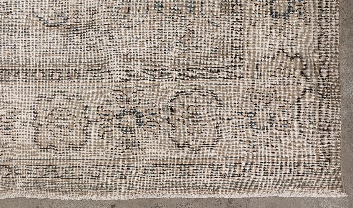 30445 VINTAGE MAHAL 8'9" x 12'2"