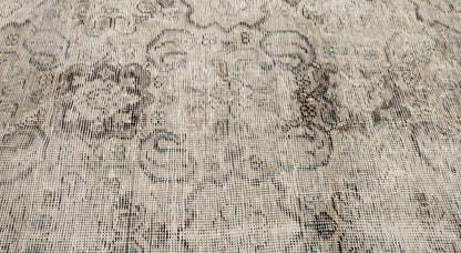 30445 VINTAGE MAHAL 8'9" x 12'2"