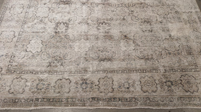 30445 VINTAGE MAHAL 8'9" x 12'2"