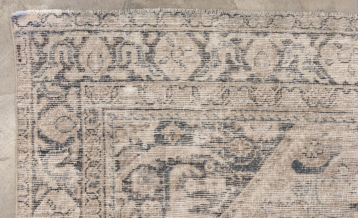 30452 VINTAGE MAHAL 8'8" x 12'0"