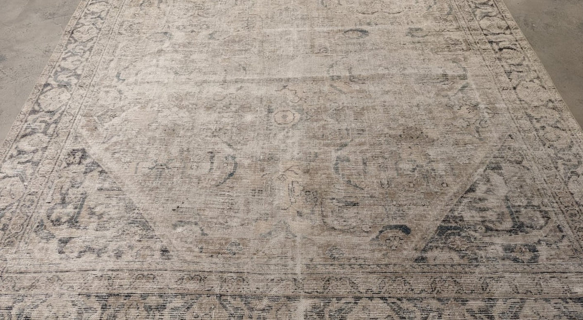 30452 VINTAGE MAHAL 8'8" x 12'0"
