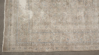 30461 VINTAGE MAHAL 7'0" x 10'7"