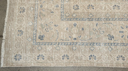 30461 VINTAGE MAHAL 7'0" x 10'7"