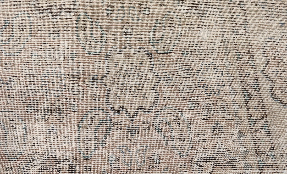 30463 VINTAGE MAHAL 8'6" x 12'8"