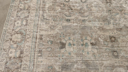 30465 VINTAGE MAHAL 8'11" x 11'8"