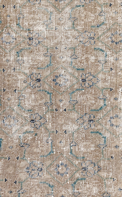 30443 VINTAGE MAHAL 6'10" x 10'2"