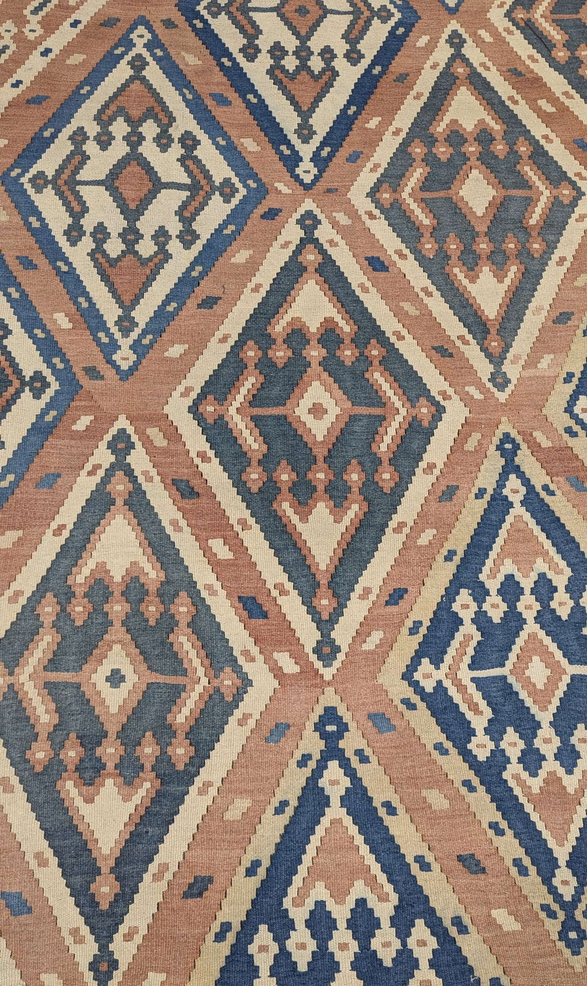 34561 KILLIM 13'7" x 14'10"