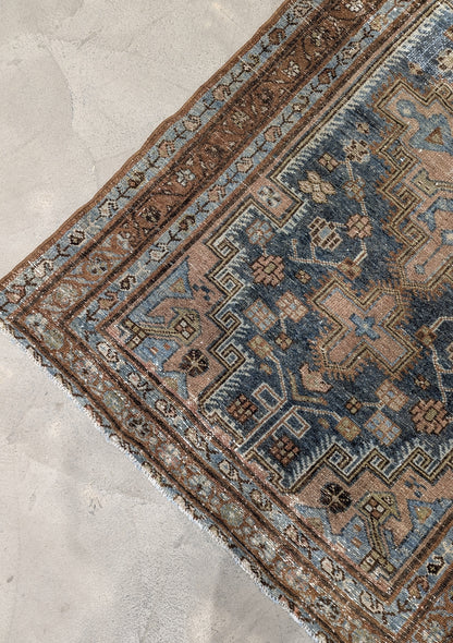 34642 KARAJA 3'4" x 7'11"
