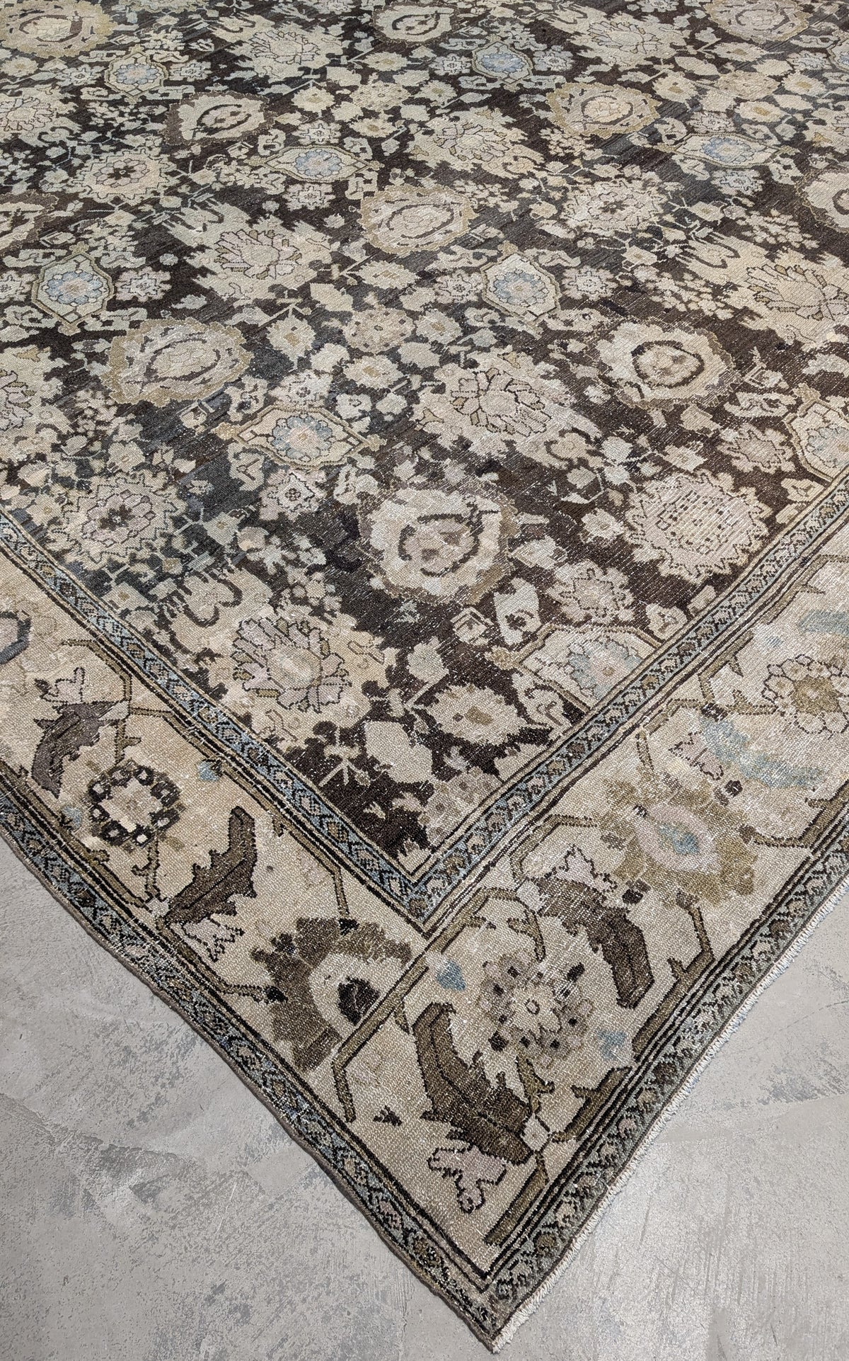 34645 MAHAL 11'11" x 16'2"