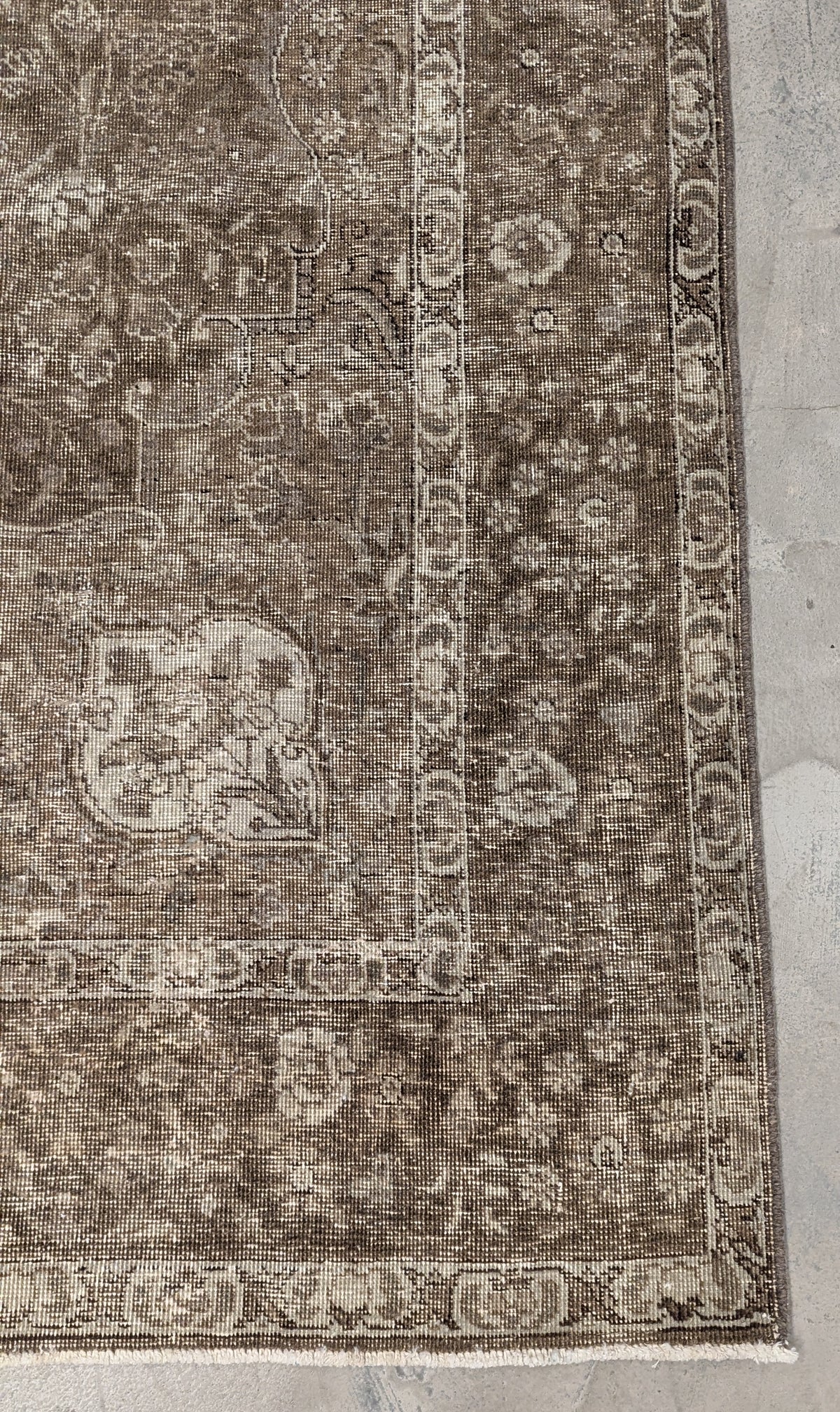 34754 TABRIZ 6'5" x 9'7"