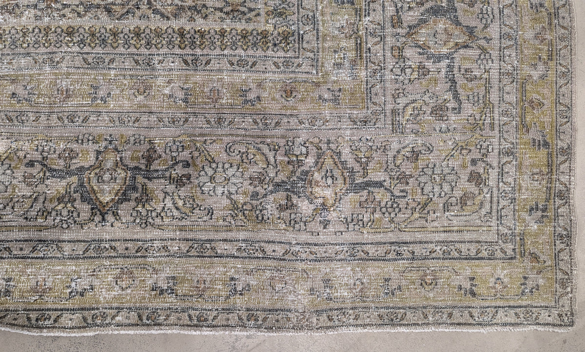33520 MASHAD 13'5" x 19'5"