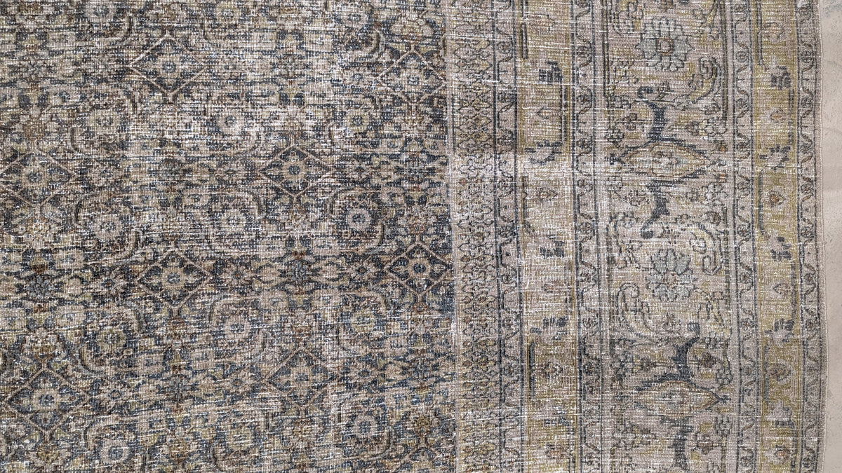 33520 MASHAD 13'5" x 19'5"