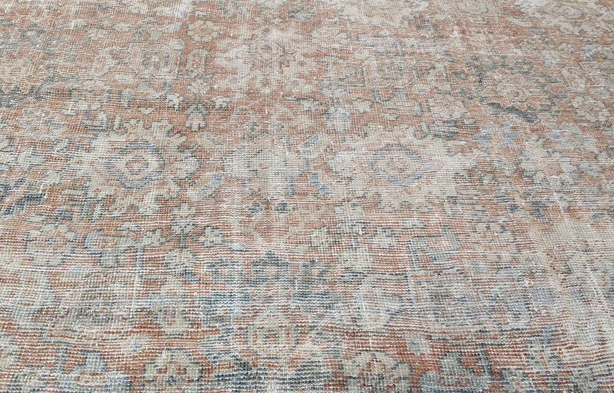 30100 VINTAGE MAHAL 8'10" x 11'5"
